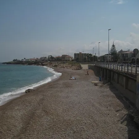 فندق Roca 2*