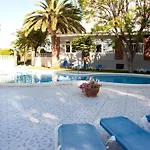 Hotel Roca 2*