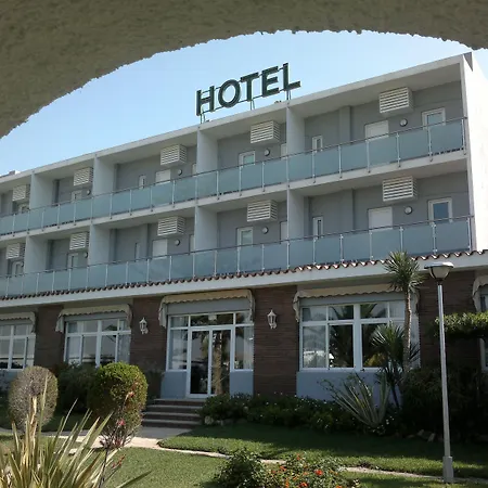 Roca Отель Винарос